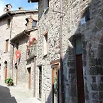 아파트 Stone House