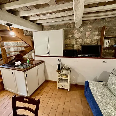 Stone House Apartamento Gubbio