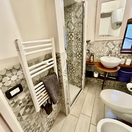 Stone House Apartment *