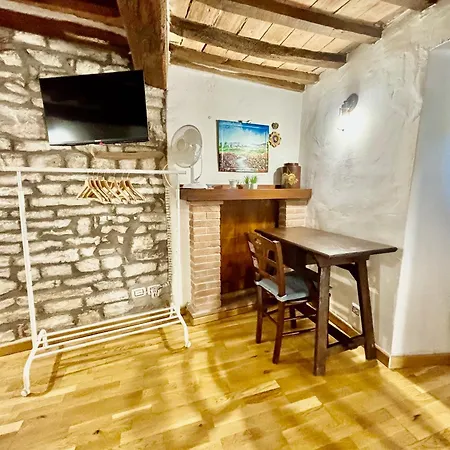 Stone House Apartment
